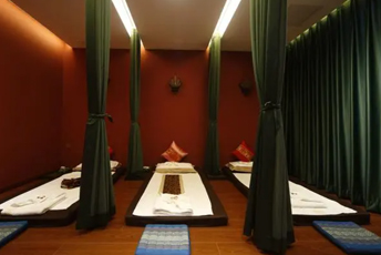 成都武侯泰式按摩的被动瑜伽：当身体被折叠成诗